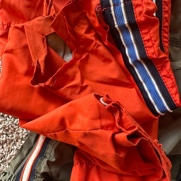 OshKosh B'gosh Red, Camouflage, and Black Joggers Set - Picture 4 of 4